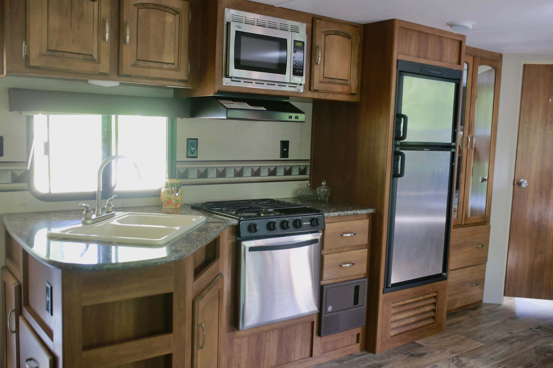 קמפר-RV עם כל מה שצריך gallery 3